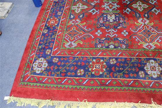 A large carpet, 430 x 305cm